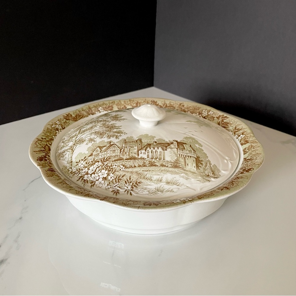 Casserole Dish & Lid - Green Romantic England Stokesay Castle by J&G Meakin